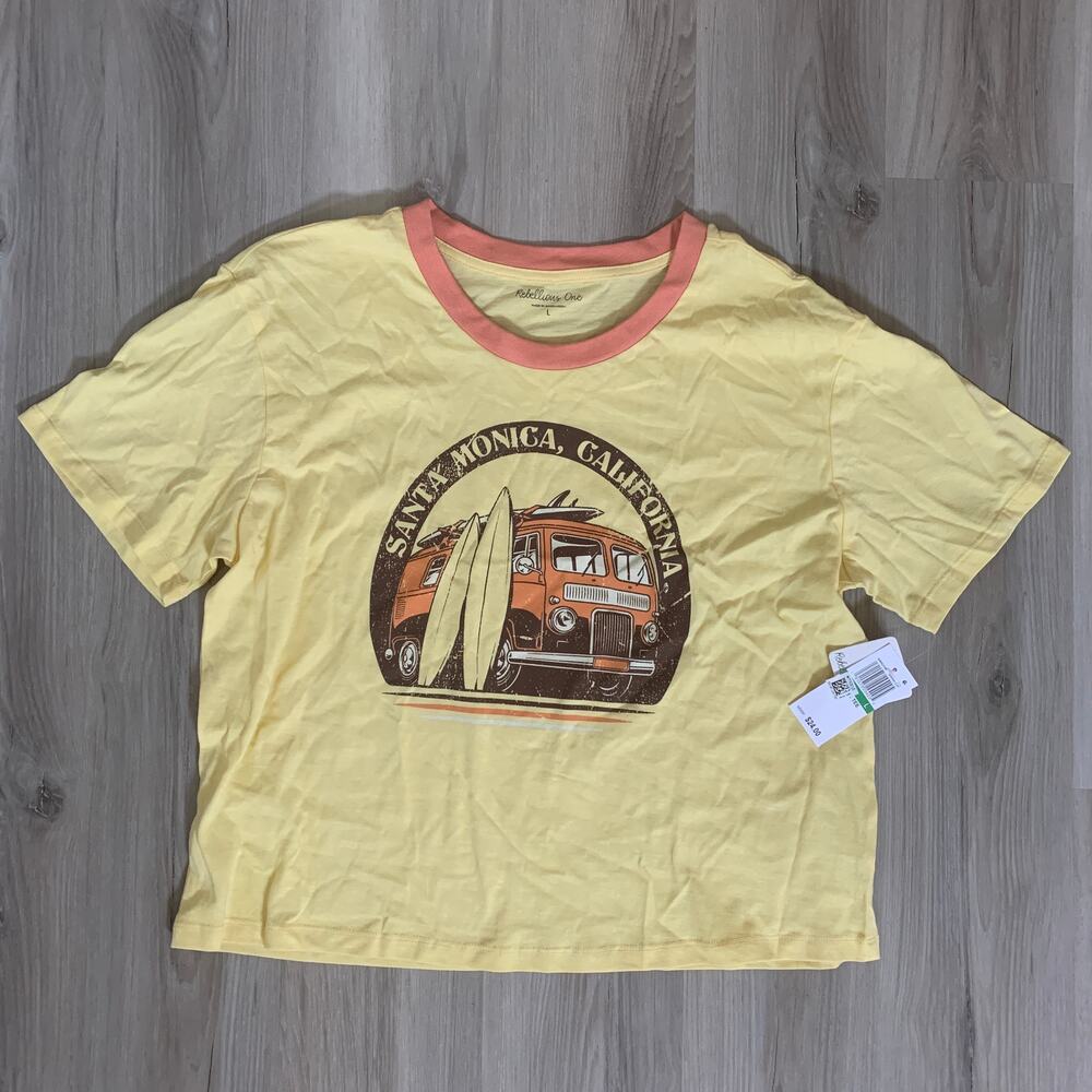 Santa Monica California Women's T-Shirt Tee Large Yellow Short Sleeve Cropped